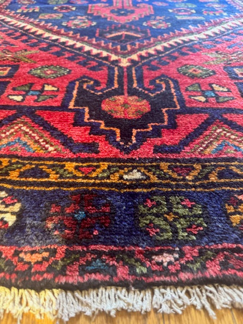 Vintage Handmade Heriz Carpet with Dogs (7'9 X 4'4)