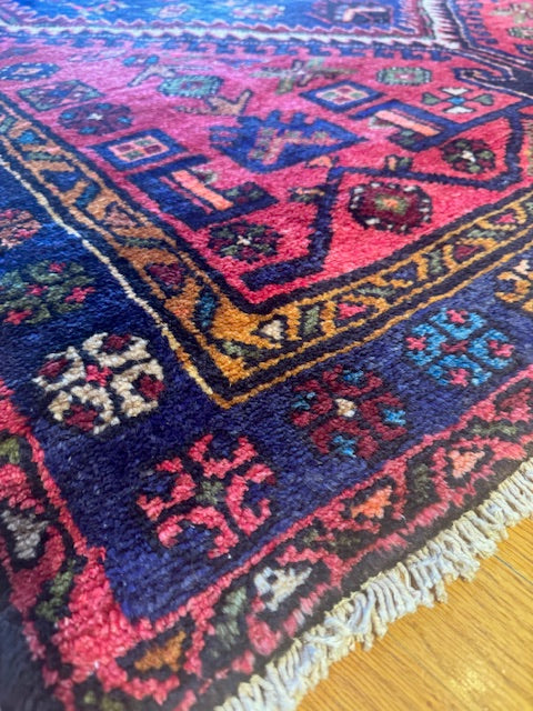 Vintage Handmade Heriz Carpet with Dogs (7'9 X 4'4)