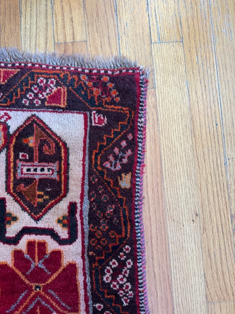 Vintage Handmade Heriz Hunting Carpet (9'5 X 5'6)