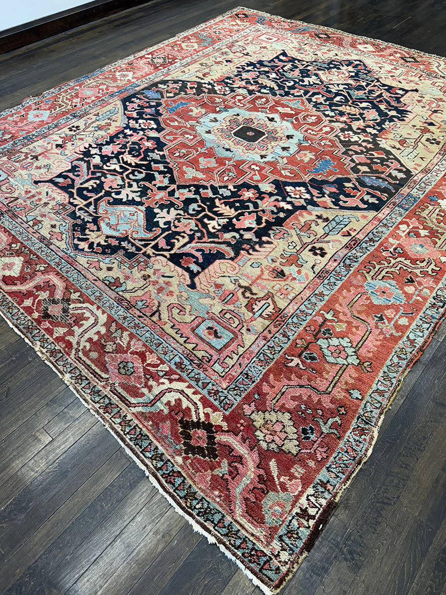 Antique Handmade Persian Heriz (11'1 X 8'10)