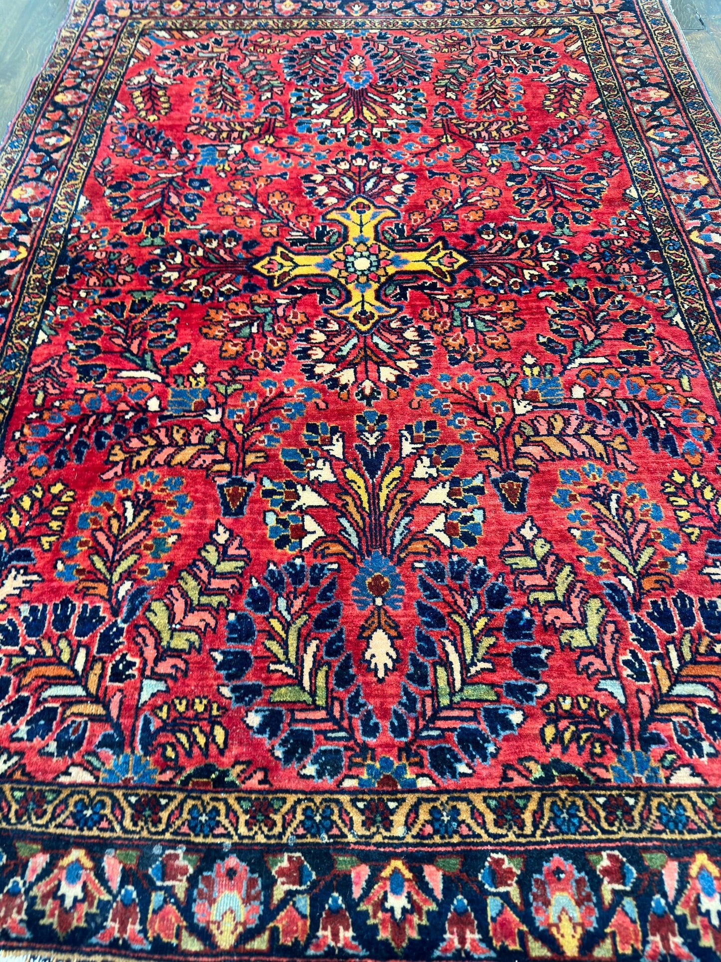 Handmade Antique Sarouq (4'8 X 3'5)