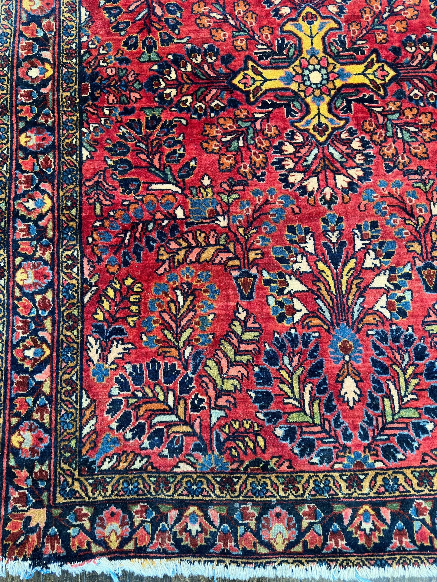 Handmade Antique Sarouq (4'8 X 3'5)