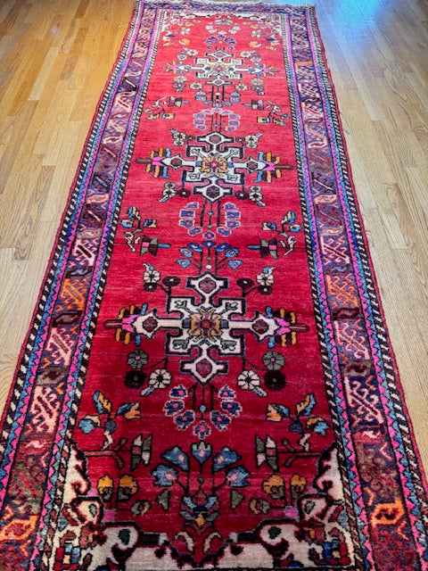 Vintage Handmade Heriz Runner (10'4 X 3'8)