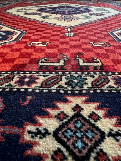 Handmade Heriz with Unique Design (6'6 X 4'7)