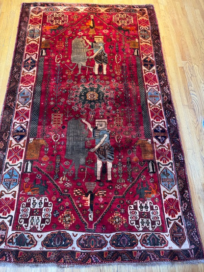 Vintage Handmade Heriz Hunting Carpet (9'5 X 5'6)