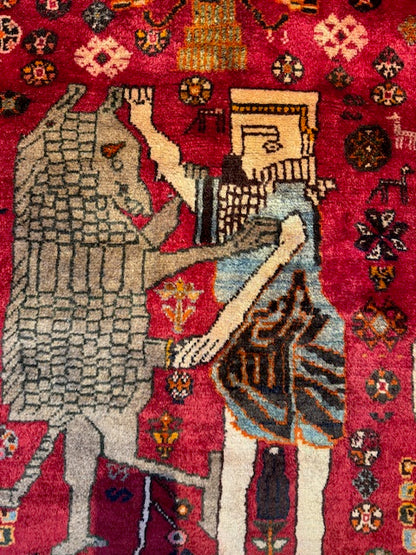 Vintage Handmade Heriz Hunting Carpet (9'5 X 5'6)