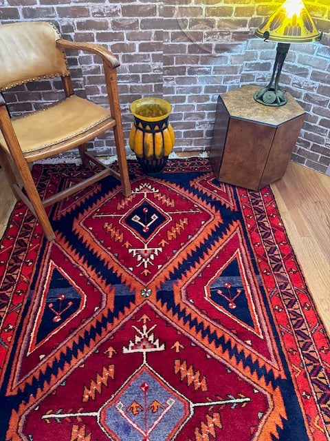 Vintage Handmade Heriz (10'4 X 4'9)
