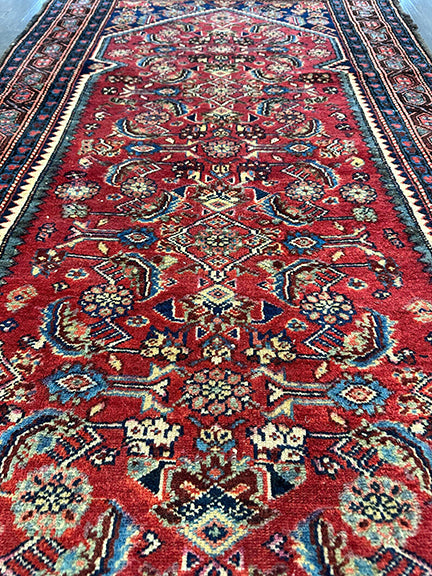 Antique Heriz Short Runner (6' X 3'1)