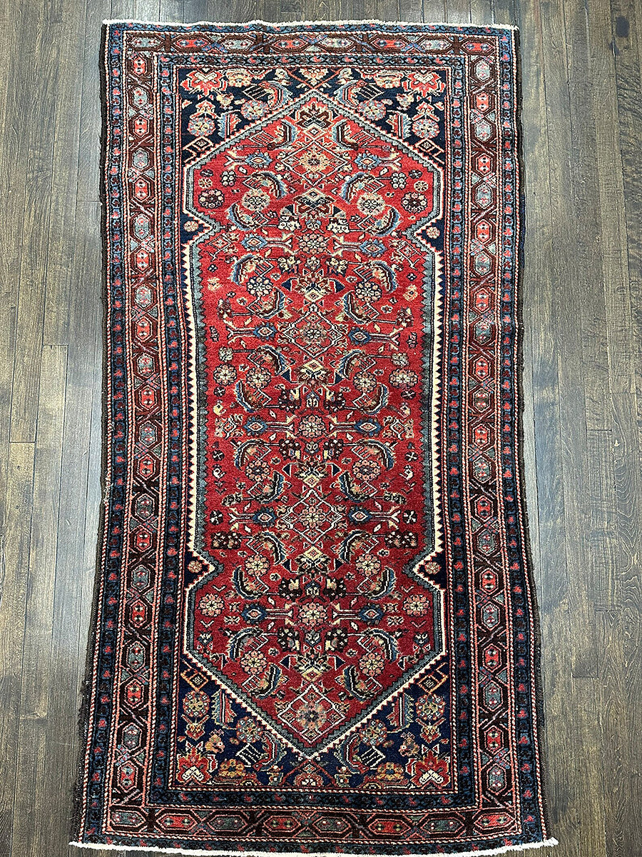Antique Heriz Short Runner (6' X 3'1)