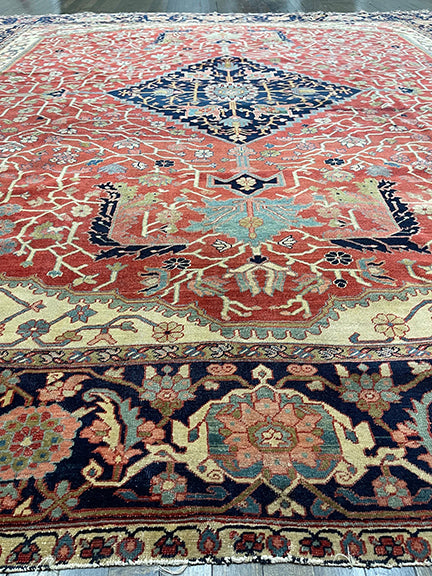 Vintage Persian Serapi (10'5 X 10'5)