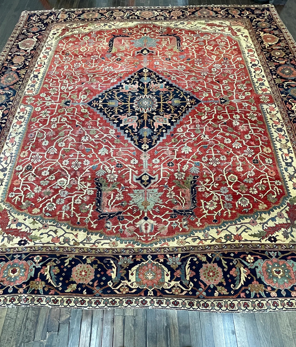 Vintage Persian Serapi (10'5 X 10'5)