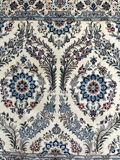 Handmade Persian Naeen (6'10 X 6'3)