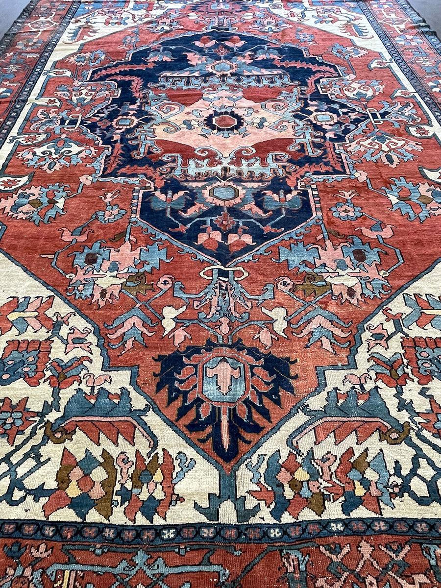 Antique Serapi (14'1 X 10'8)